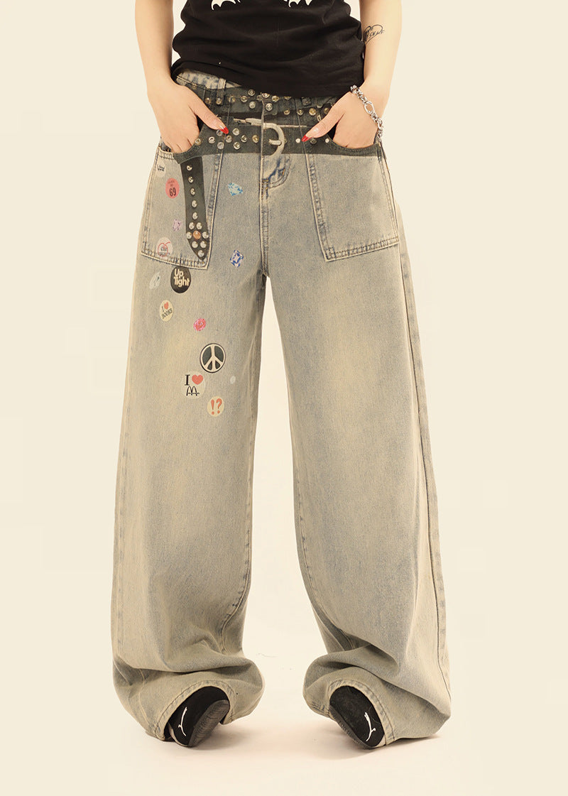 Low-Rise Badge Detail Wide-Leg Jeans