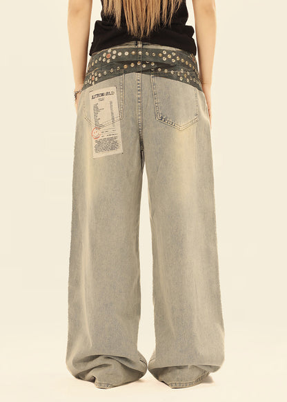 Low-Rise Badge Detail Wide-Leg Jeans